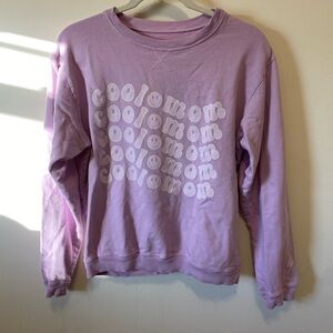 Karrie Locher purple Cool Mom lightweight sweatshirt medium
